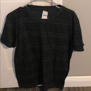 Tilly’s Pattern T Shirt Large NWT